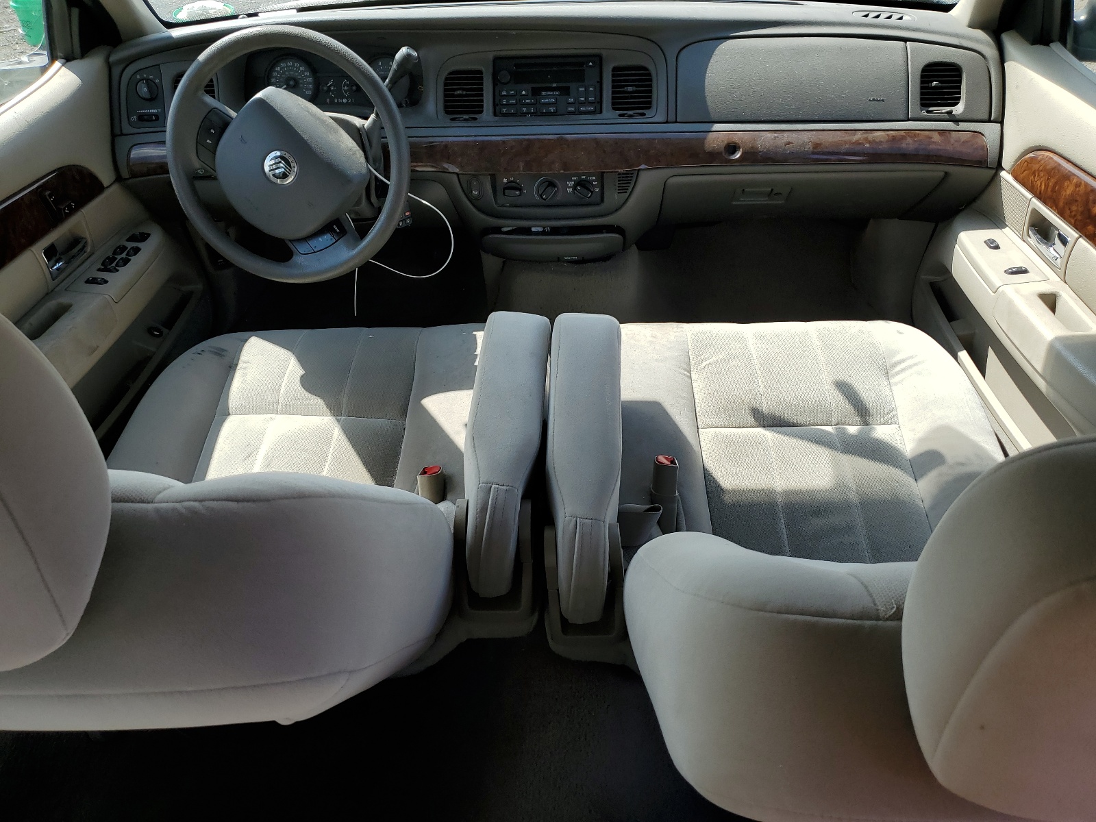 2MEFM74V06X636505 2006 Mercury Grand Marquis Gs