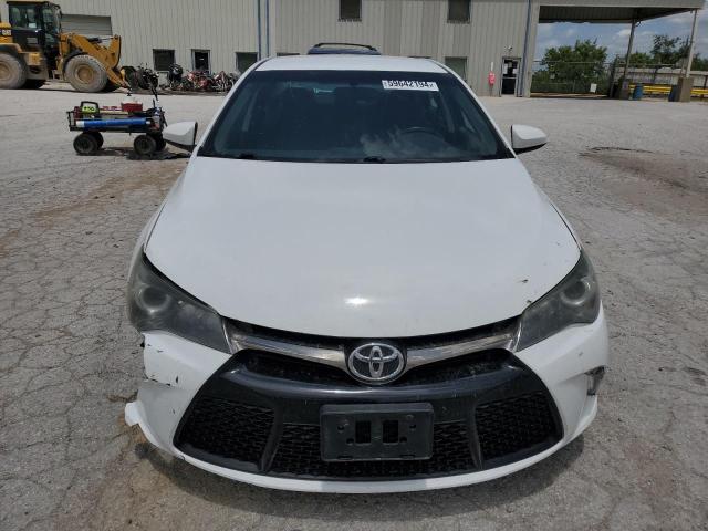  TOYOTA CAMRY 2016 Белый