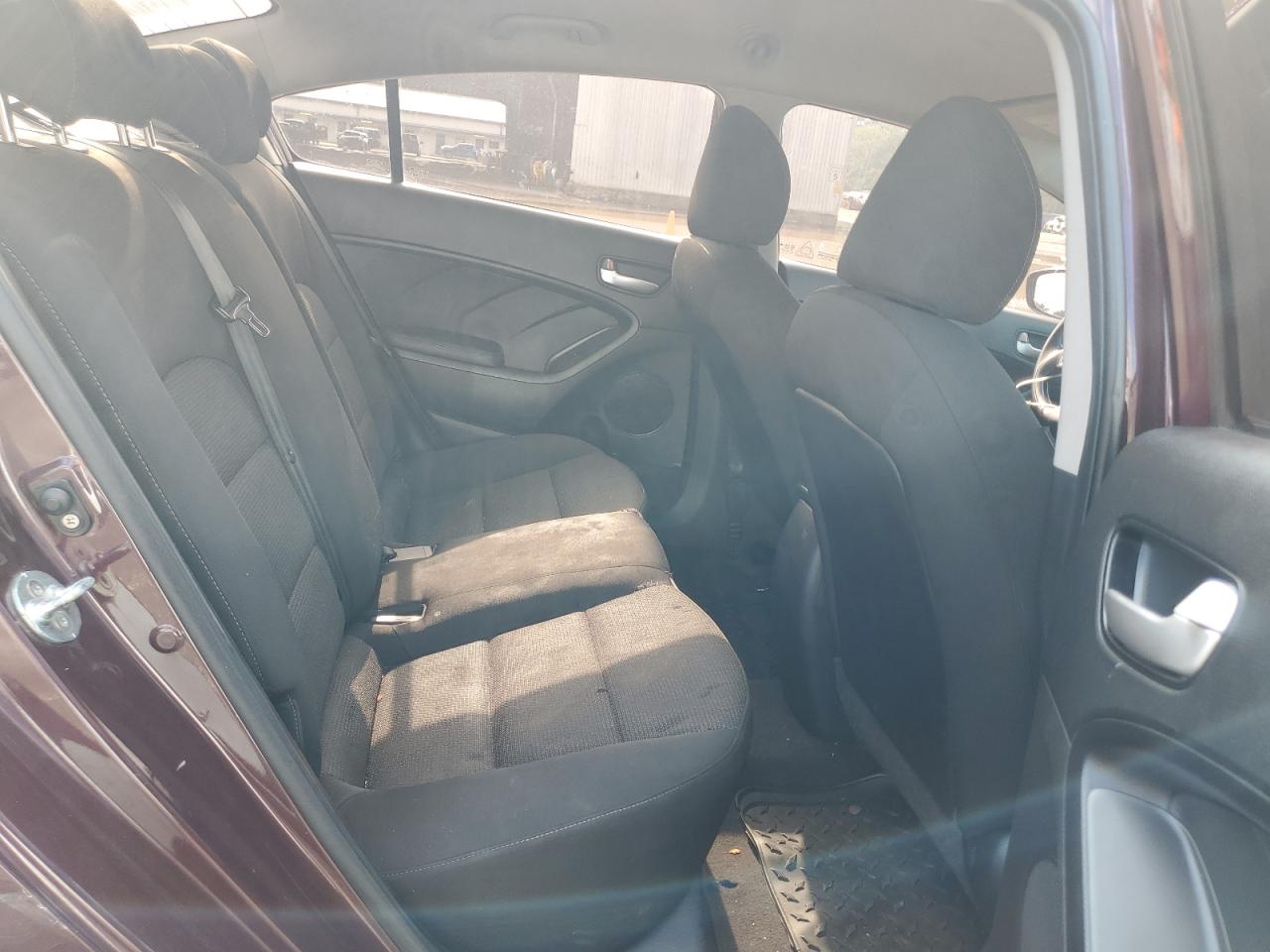 2017 Kia Forte Lx VIN: 3KPFK4A7XHE146318 Lot: 56625064