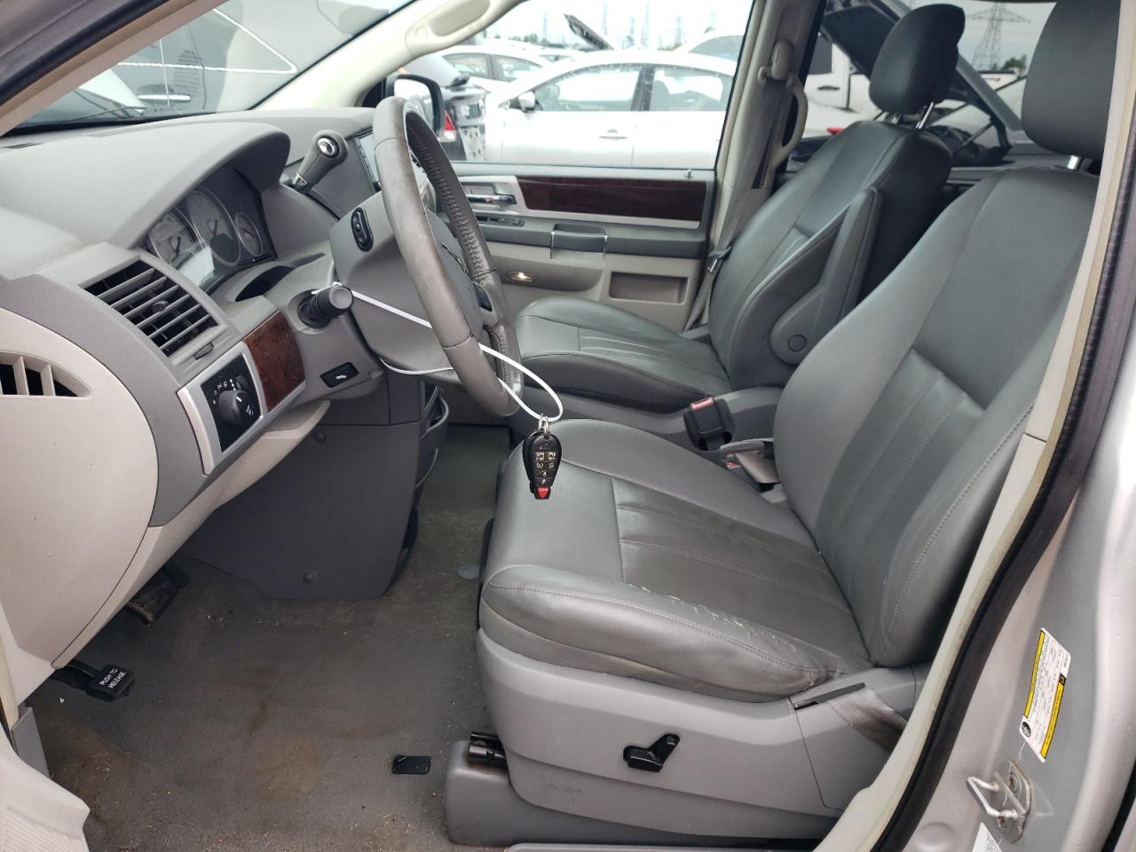 2010 Chrysler Town & Country Touring VIN: 2A4RR5D18AR315417 Lot: 60427474