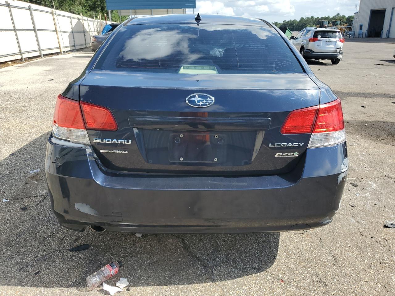 2014 Subaru Legacy 2.5I Limited VIN: 4S3BMBL62E3002332 Lot: 60667174