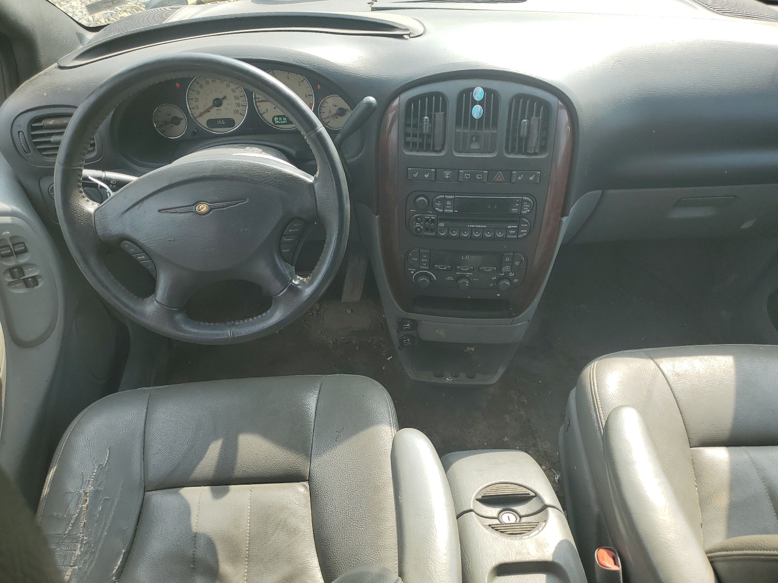 2C8GP74LX4R619965 2004 Chrysler Town & Country Ex