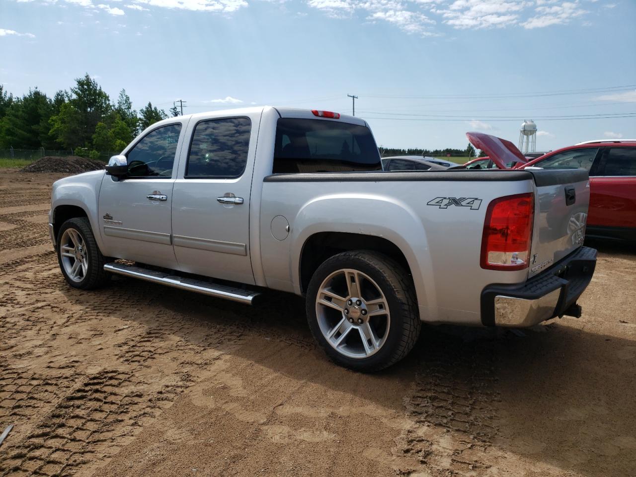 2013 GMC Sierra - Image 2