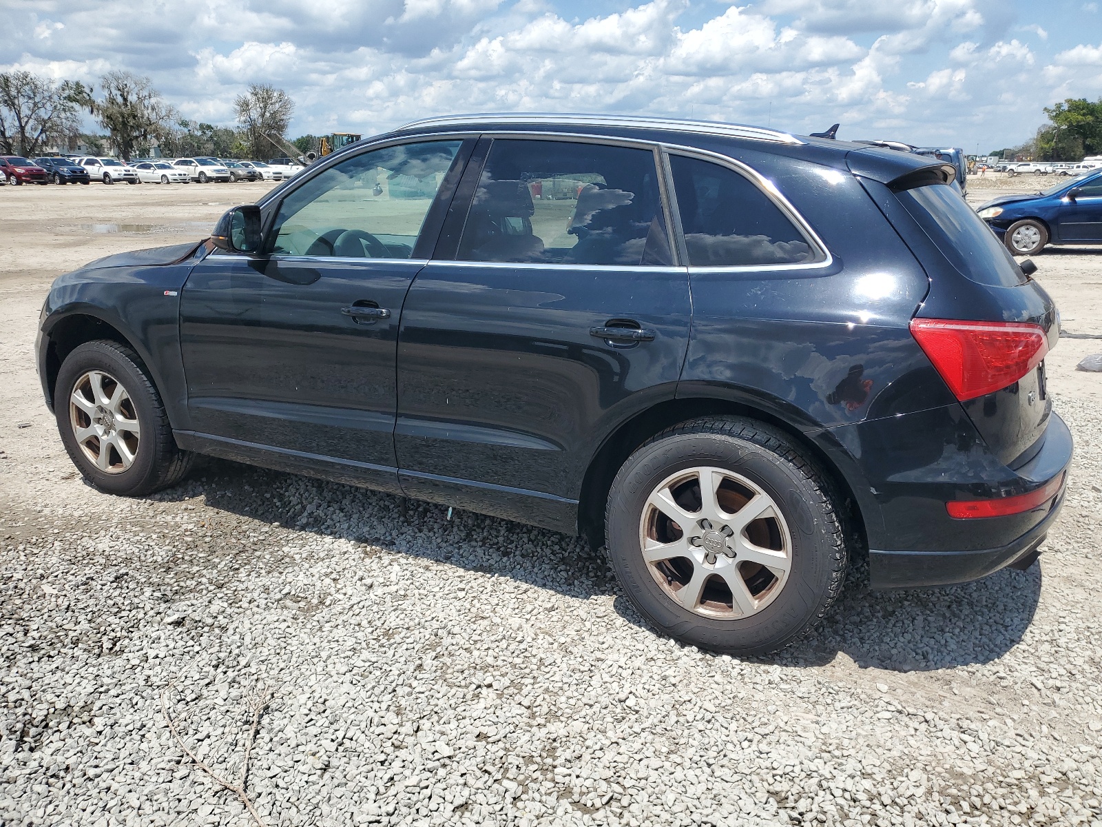 2012 Audi Q5 Premium Plus vin: WA1LFAFP6CA010014