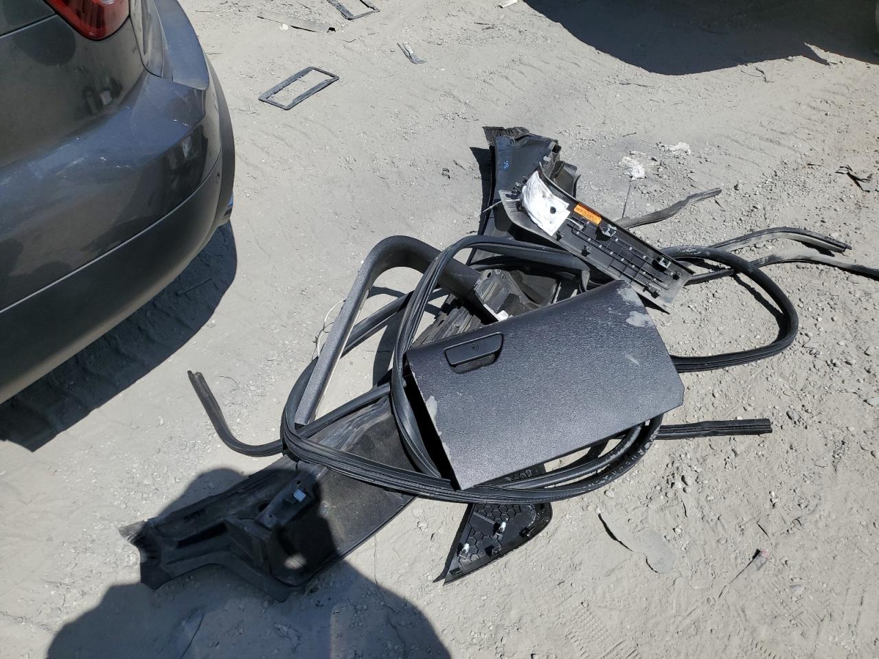 2015 Ford Explorer Sport VIN: 1FM5K8GT8FGA09023 Lot: 61340444