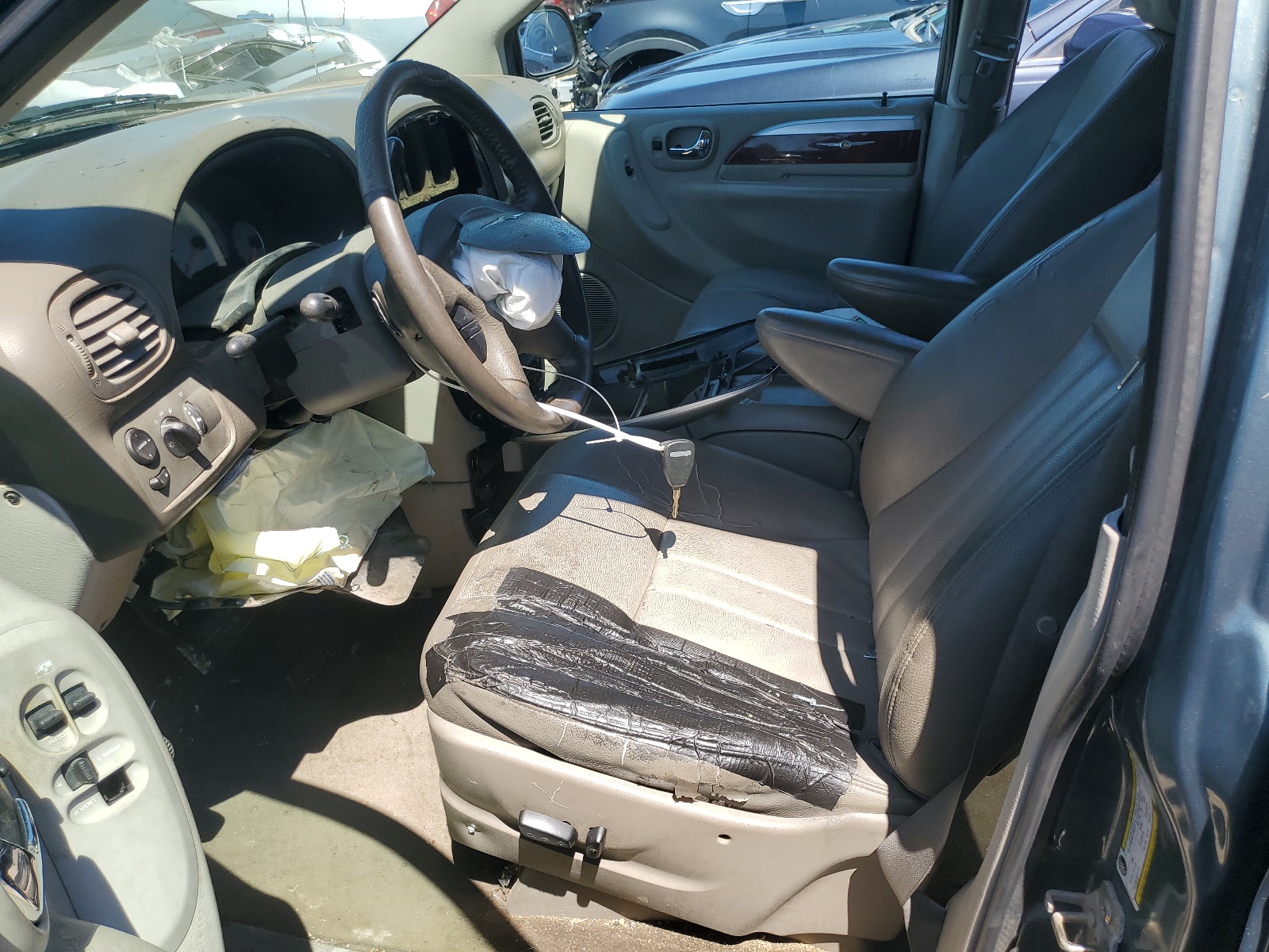 2A4GP54L36R704665 2006 Chrysler Town & Country Touring