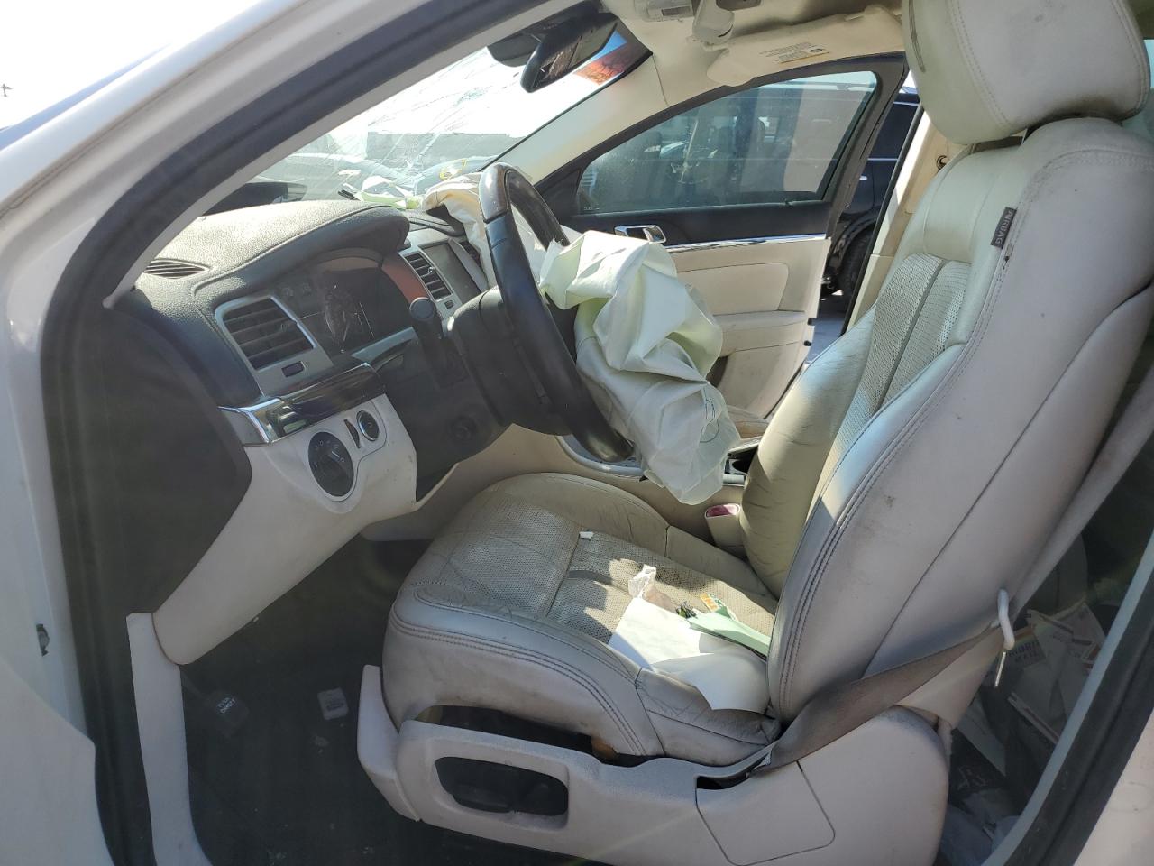2009 Lincoln MKS - Image 7