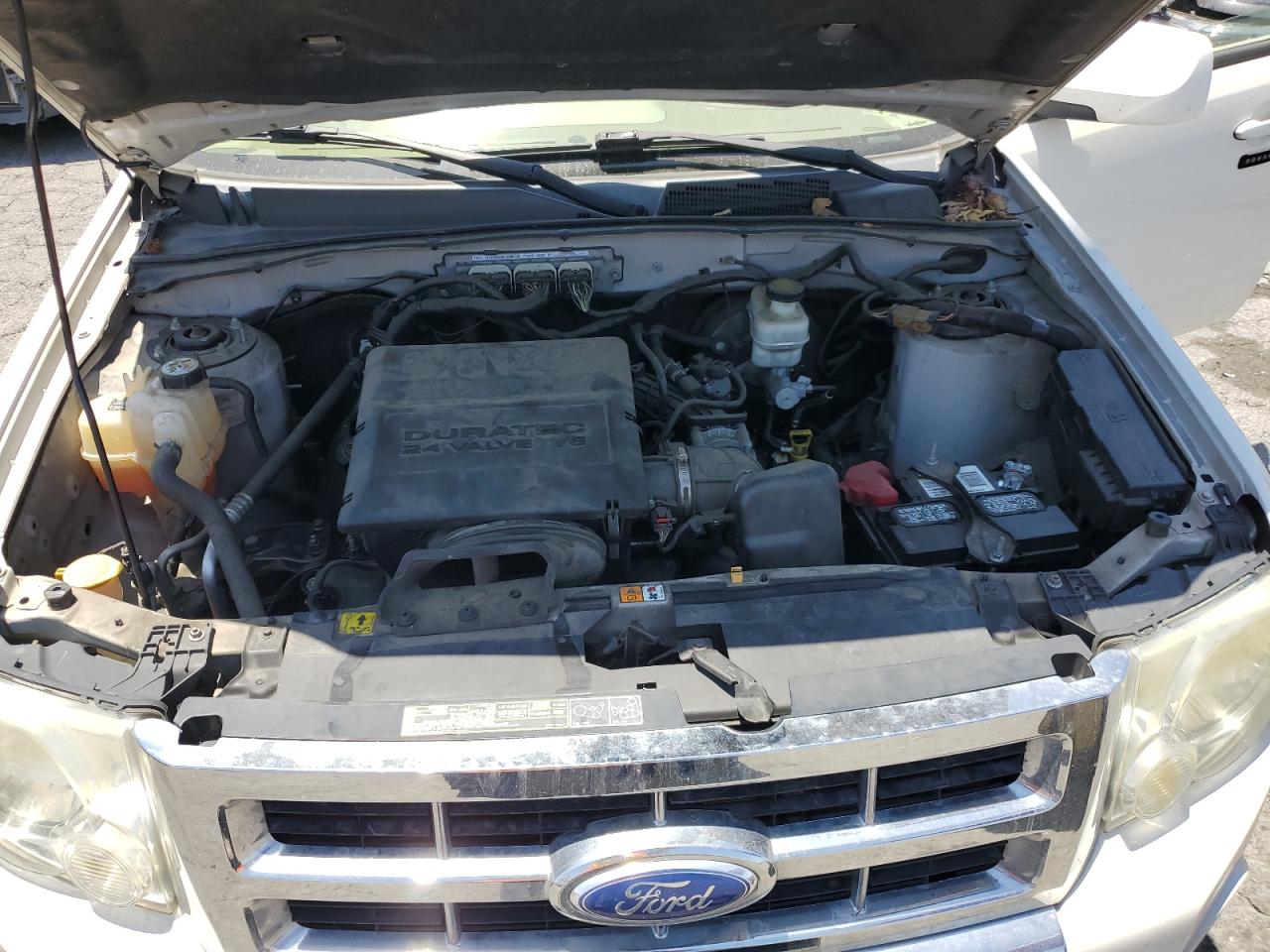 2011 Ford Escape Limited VIN: 1FMCU0EG4BKC63697 Lot: 56740234