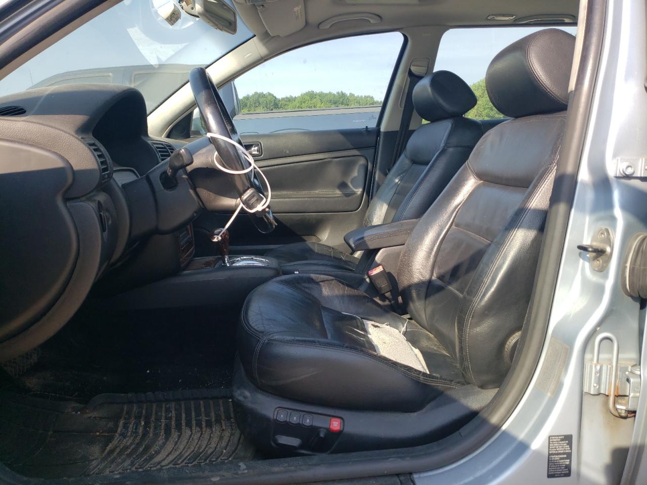 2003 Volkswagen Passat Glx 4Motion VIN: WVWYH63B53E156991 Lot: 59006994