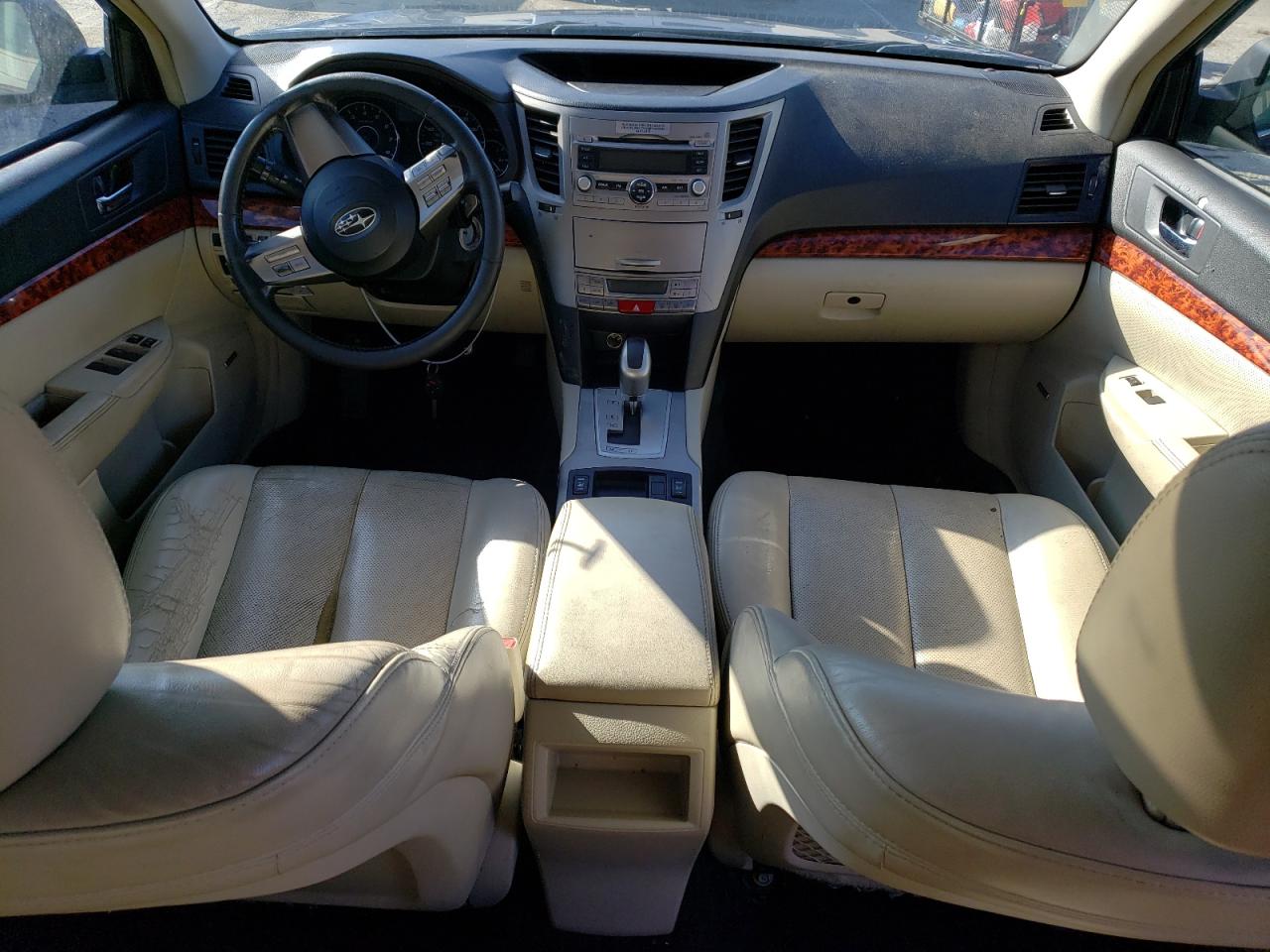 2011 Subaru Outback - Image 8