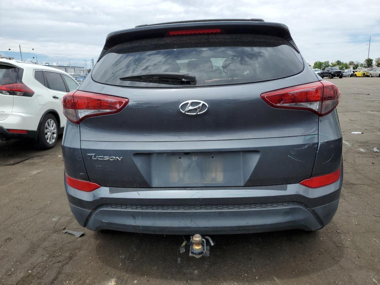 KM8J33A43JU665107 2018 Hyundai Tucson Sel