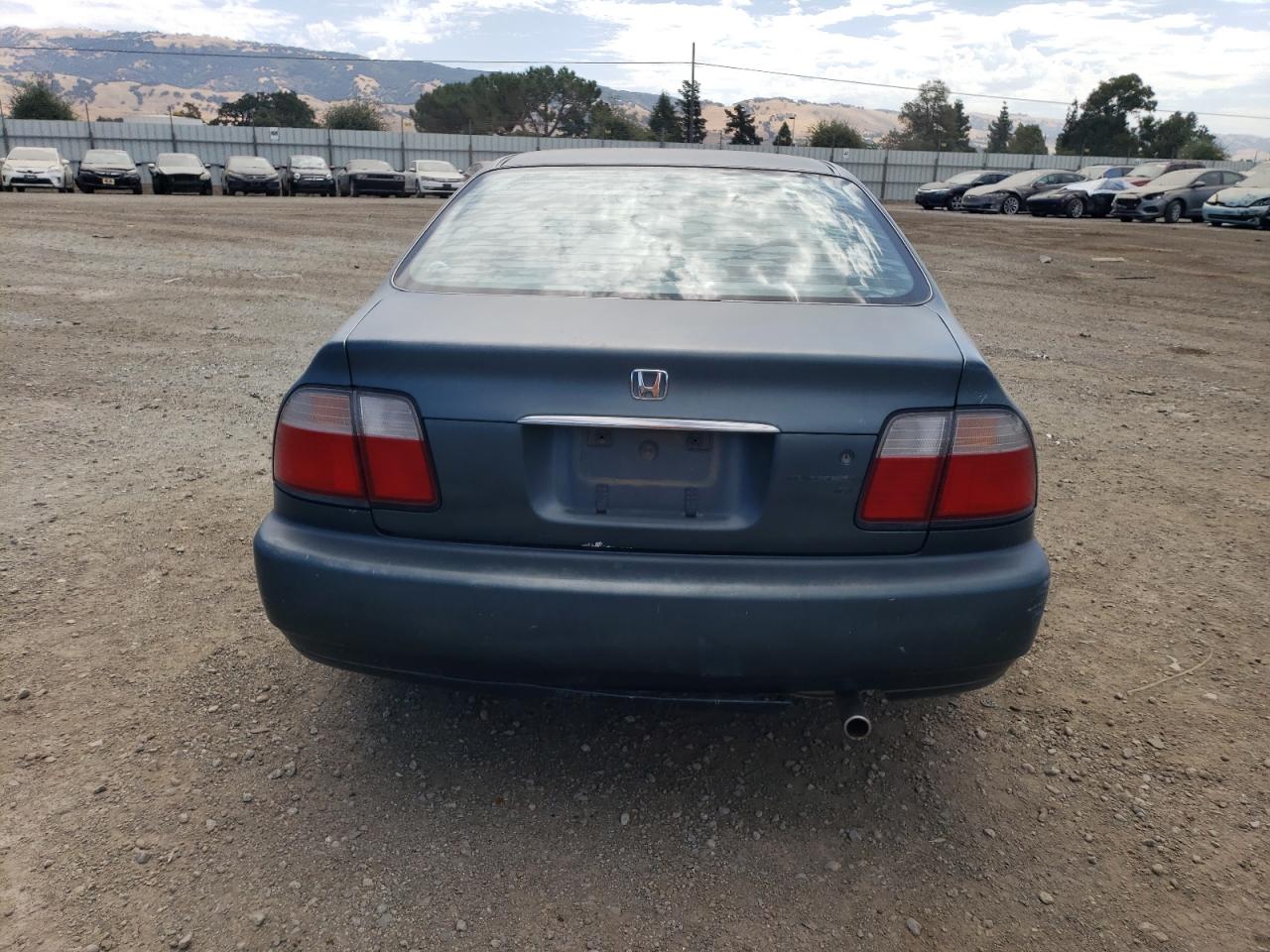 1996 Honda Accord Lx VIN: 1HGCD5636TA107568 Lot: 60352834