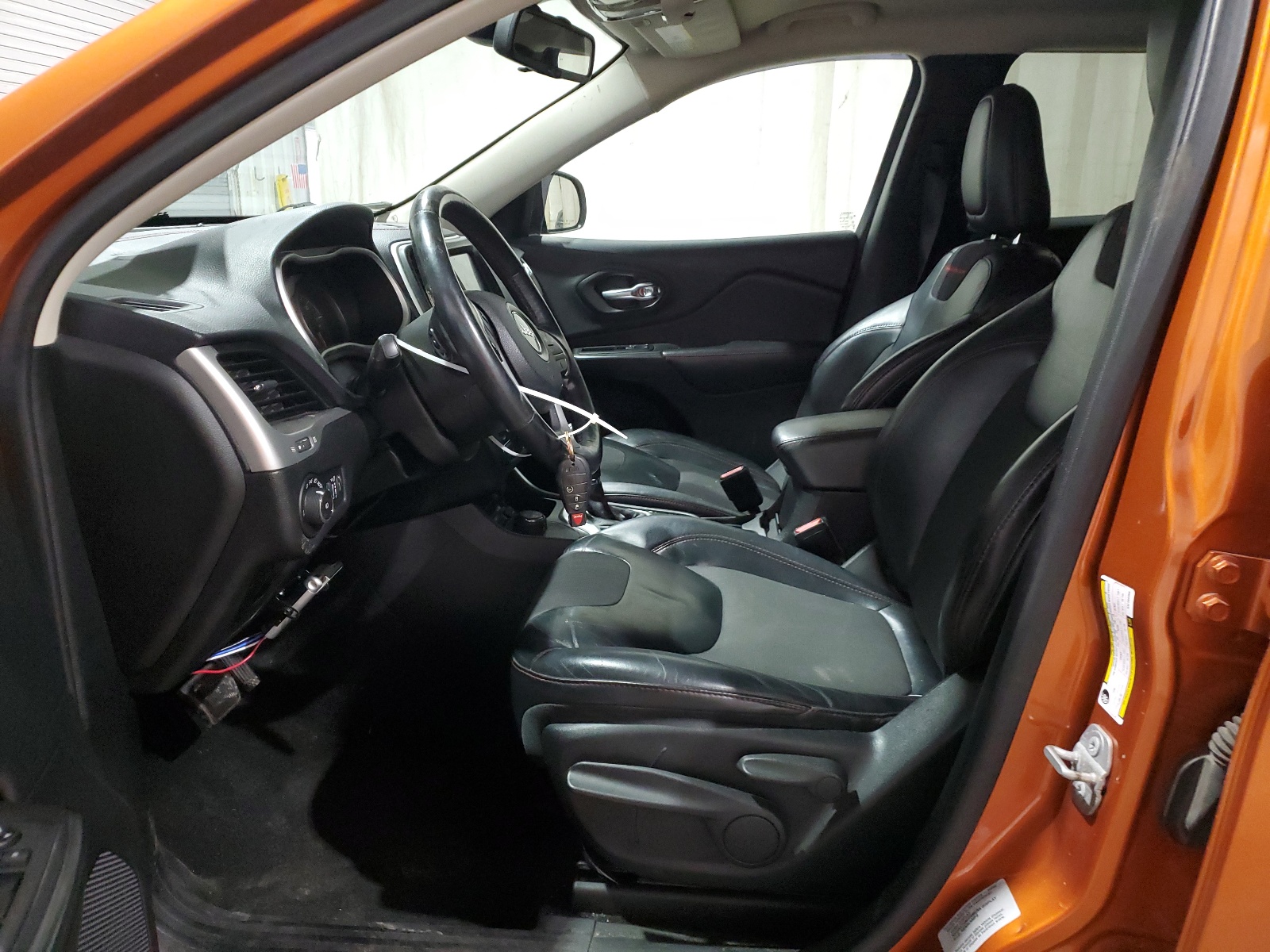 1C4PJMBS6GW104355 2016 Jeep Cherokee Trailhawk