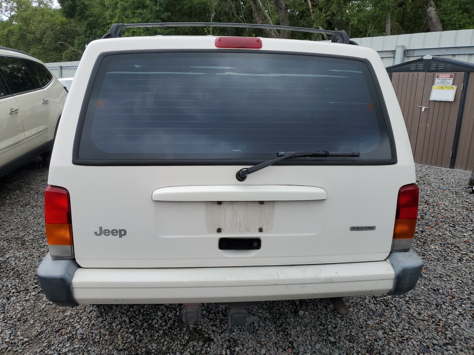 1J4FT48S0YL134185 2000 Jeep Cherokee Sport