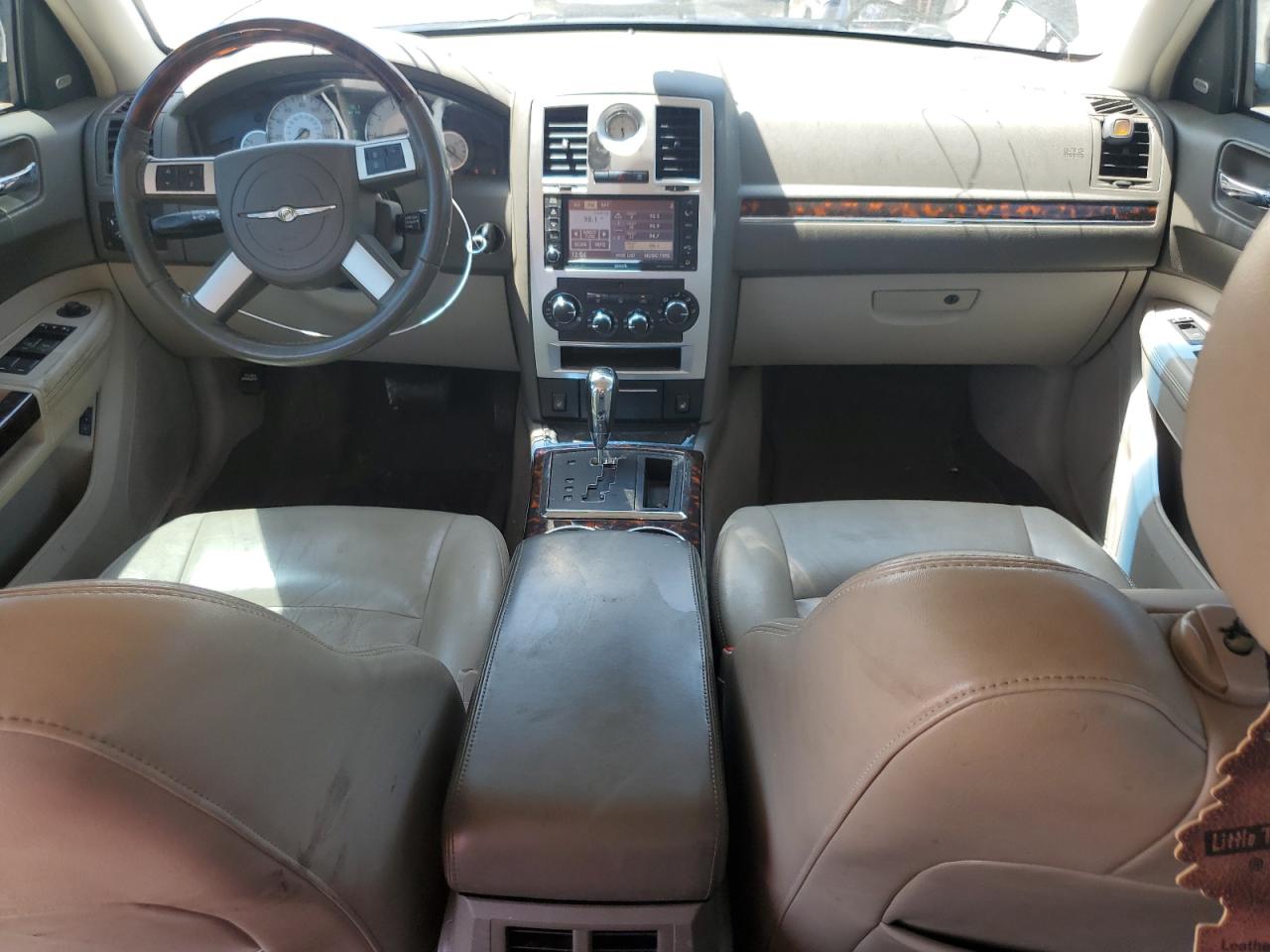 2009 Chrysler 300 - Image 8
