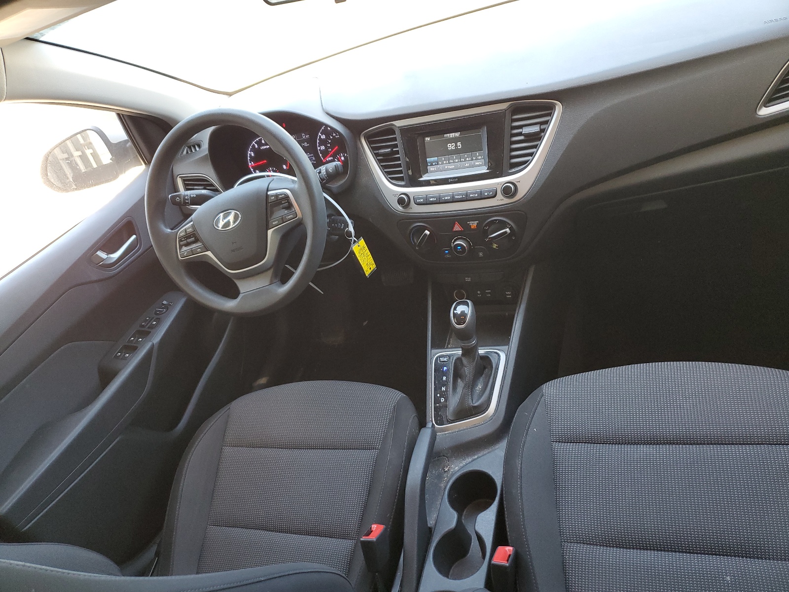 3KPC24A30KE070972 2019 Hyundai Accent Se