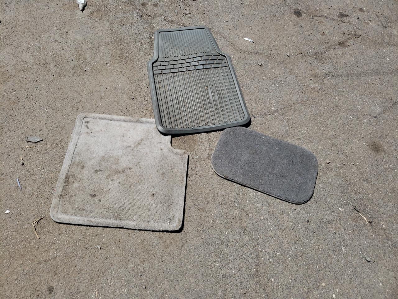 2000 Toyota Camry Le VIN: 4T1BF28K5YU112690 Lot: 57867874