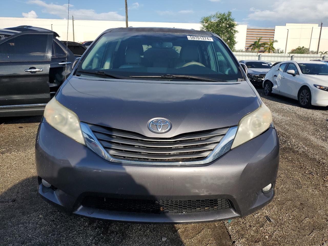 VIN 5TDYK3DC1DS337296 2013 TOYOTA All Models no.5