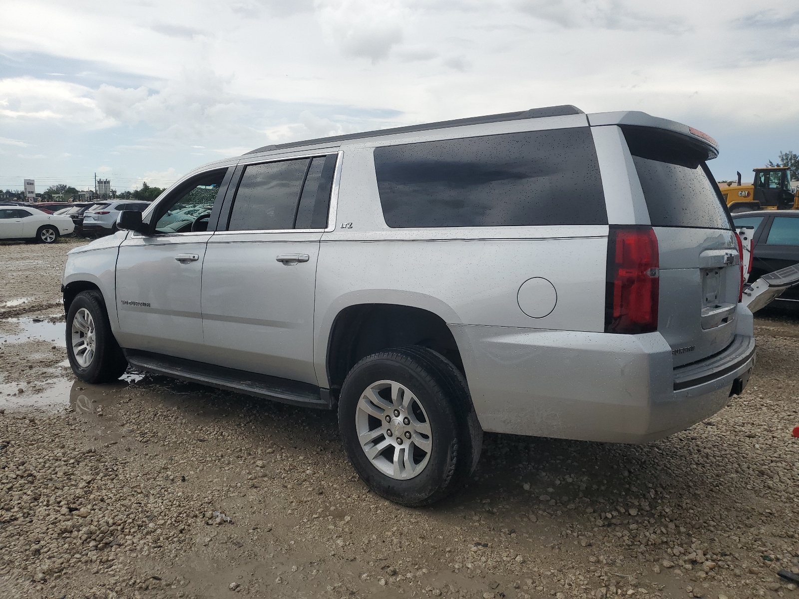 2018 Chevrolet Suburban C1500 Lt vin: 1GNSCHKC4JR370037