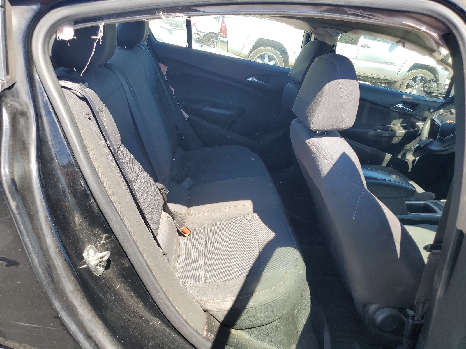 1G1BC5SM2J7235322 2018 Chevrolet Cruze Ls