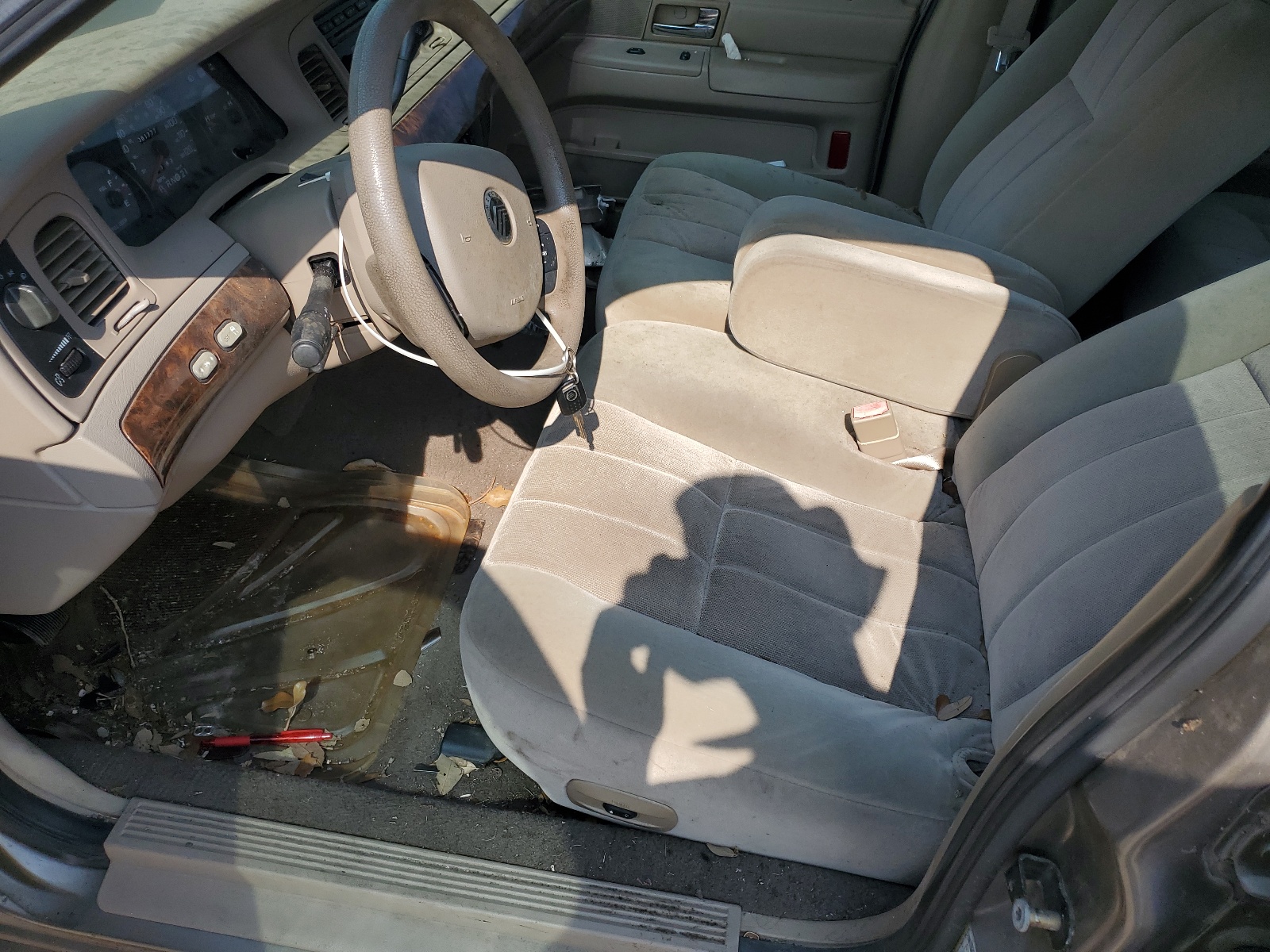 2MEFM74W85X670764 2005 Mercury Grand Marquis Gs