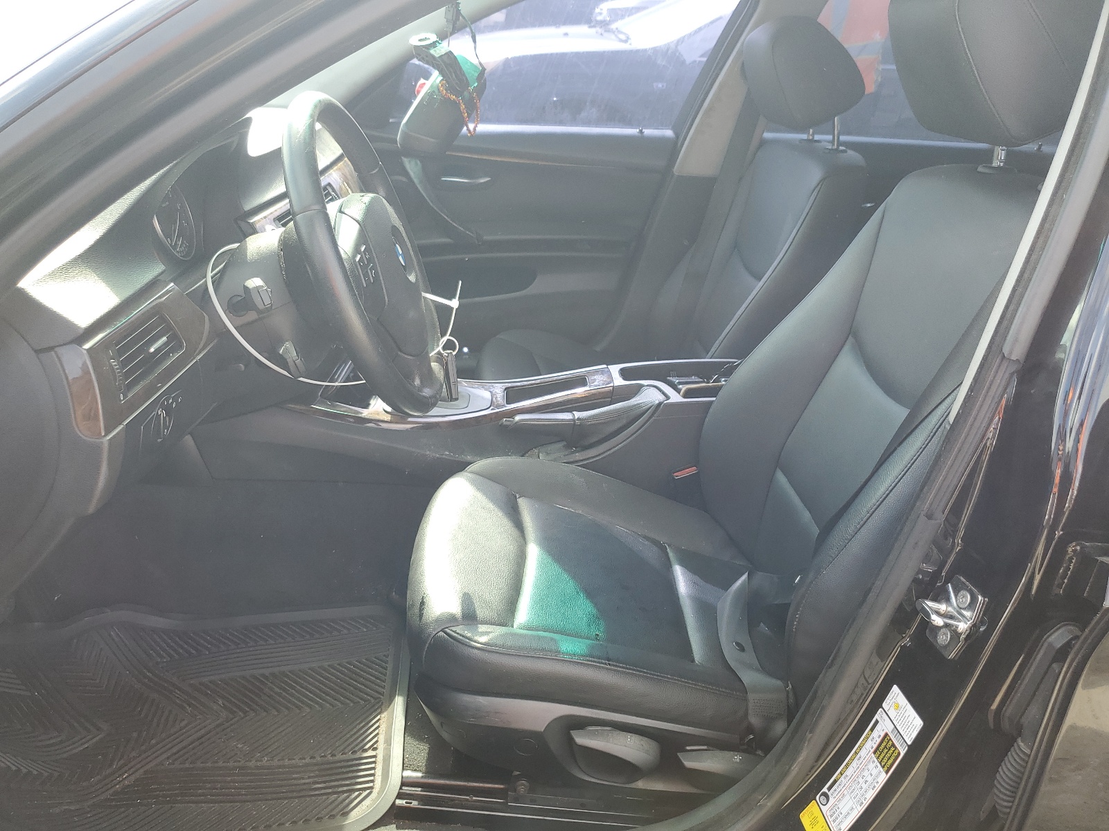 WBAVA33538KX86918 2008 BMW 328 I