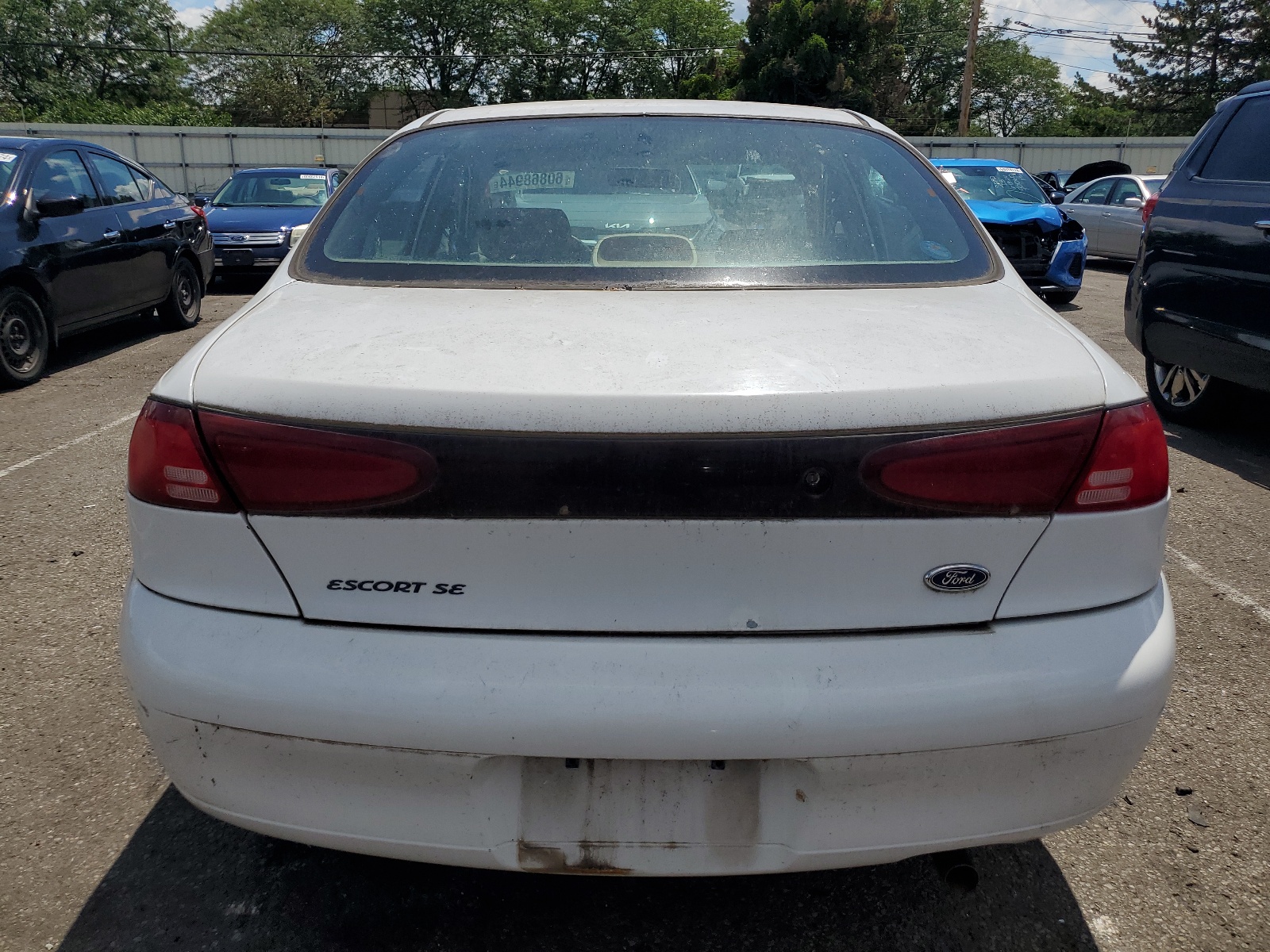 1FAFP13P9XW215023 1999 Ford Escort Se