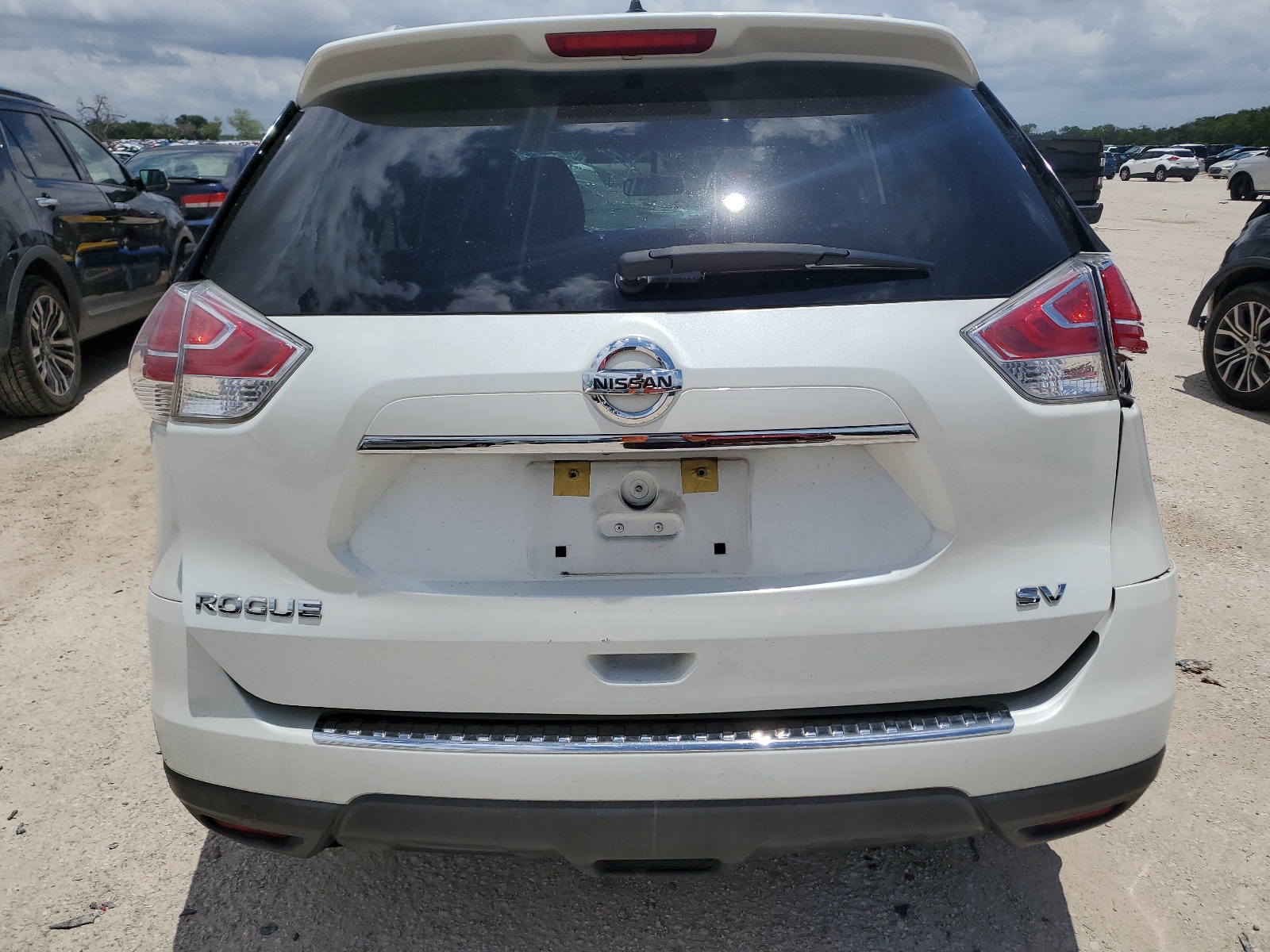 KNMAT2MTXGP676811 2016 Nissan Rogue S
