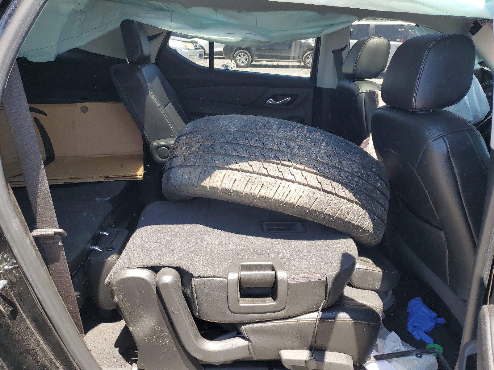 1GNEVJKW1JJ189694 2018 Chevrolet Traverse Premier