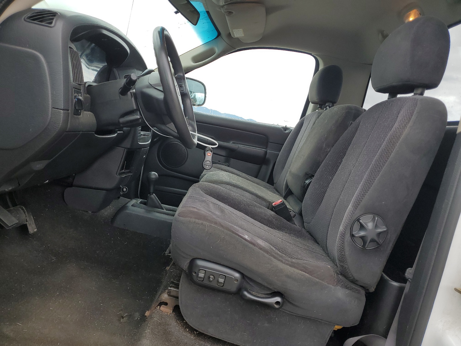 1D7HU16D75J567823 2005 Dodge Ram 1500 St