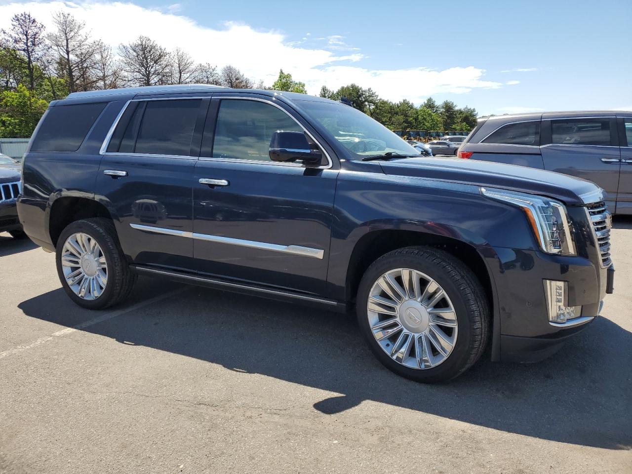 VIN 1GYS4DKJ4JR376654 2018 CADILLAC ESCALADE no.4