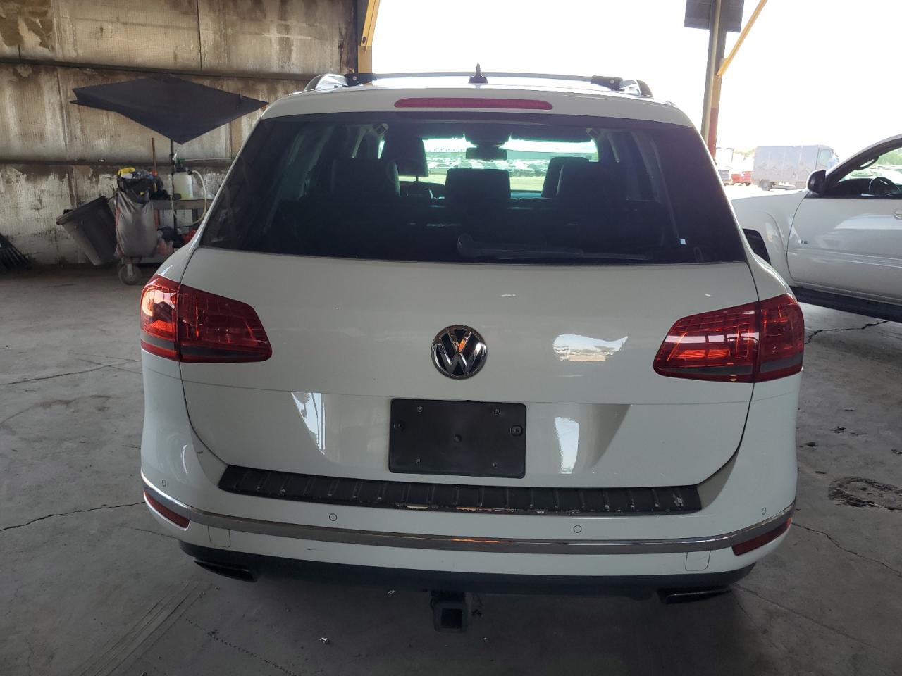 2016 Volkswagen Touareg Sport VIN: WVGEF9BP9GD010205 Lot: 56061884