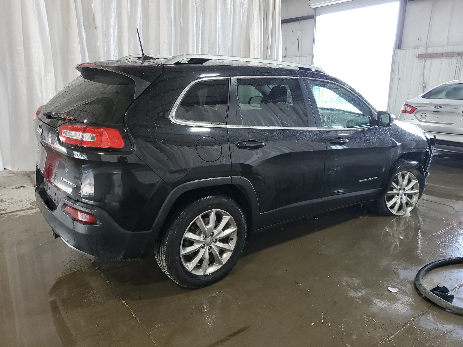 2017 Jeep Cherokee Limited vin: 1C4PJMDB7HW520526