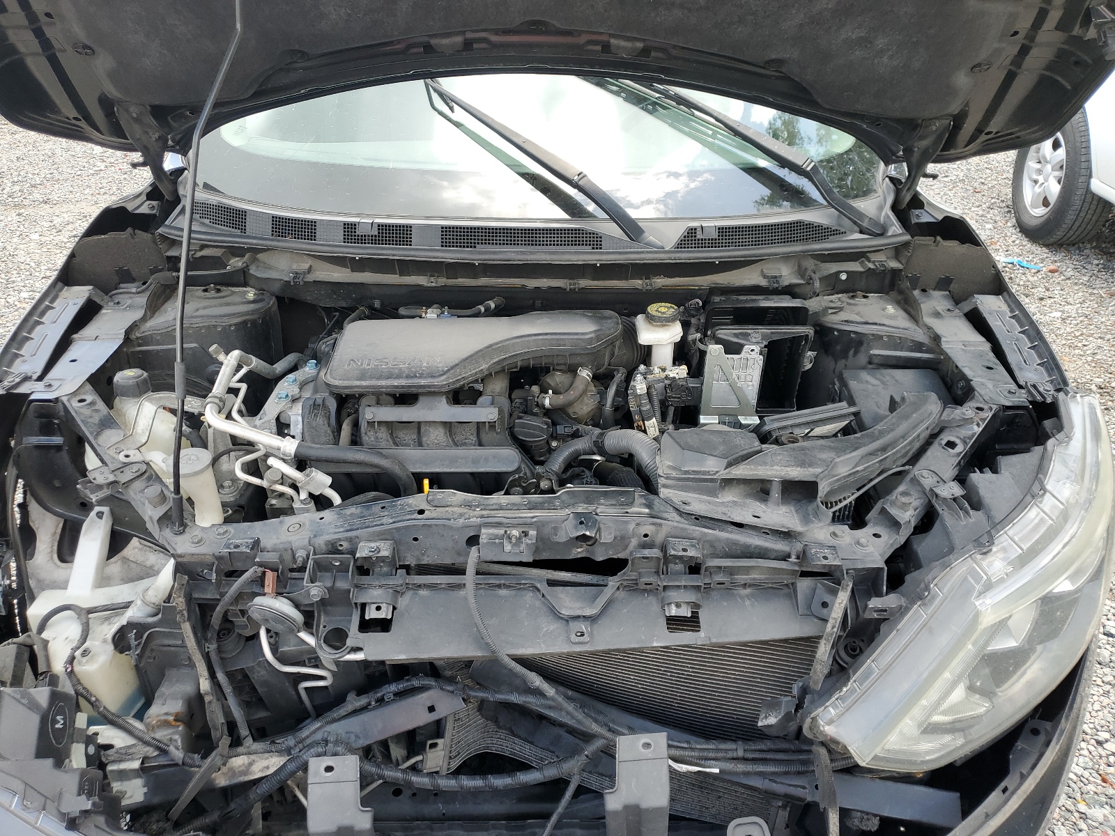 JN1BJ1CP0JW107507 2018 Nissan Rogue Sport S