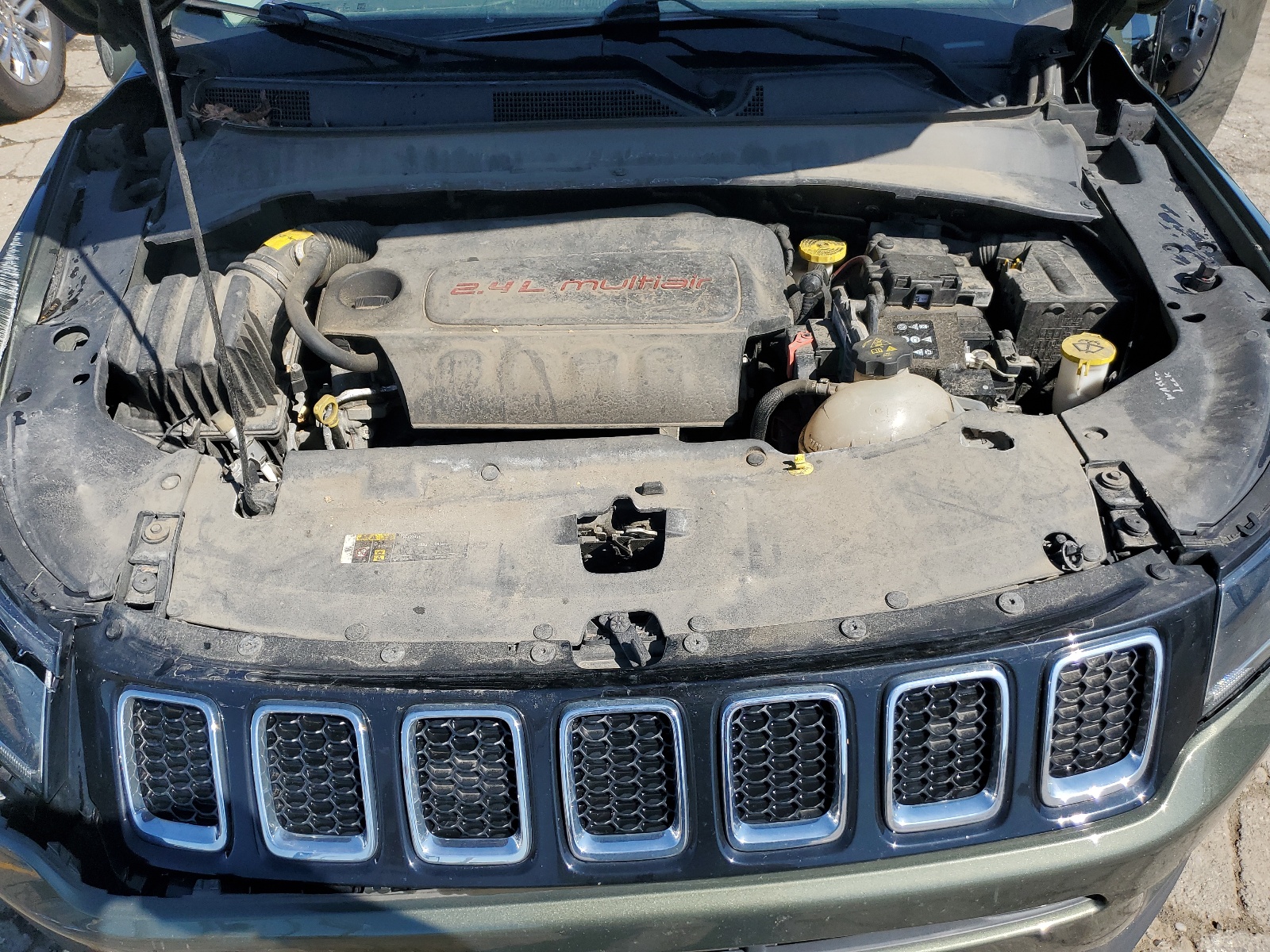 3C4NJDBB2JT231415 2018 Jeep Compass Latitude