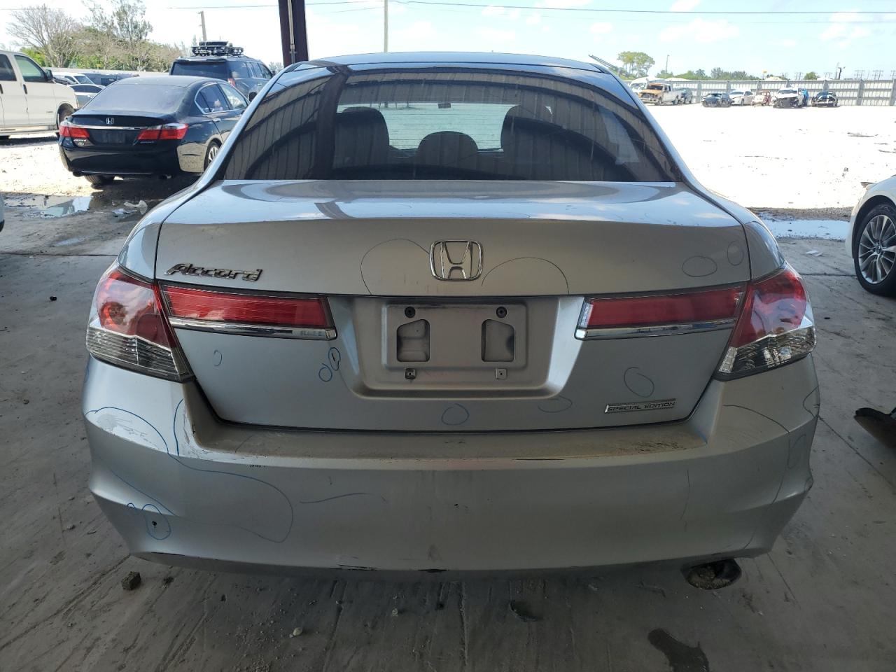 1HGCP2F67CA112519 2012 Honda Accord Se