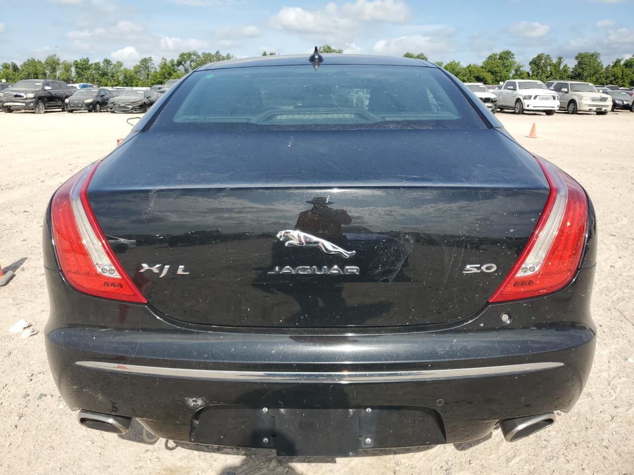 2014 Jaguar Xjl Supercharged VIN: SAJWA2GT0EMV61531 Lot: 61071054