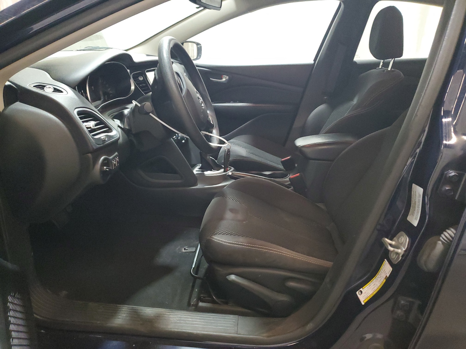 1C3CDFBB1FD205044 2015 Dodge Dart Sxt