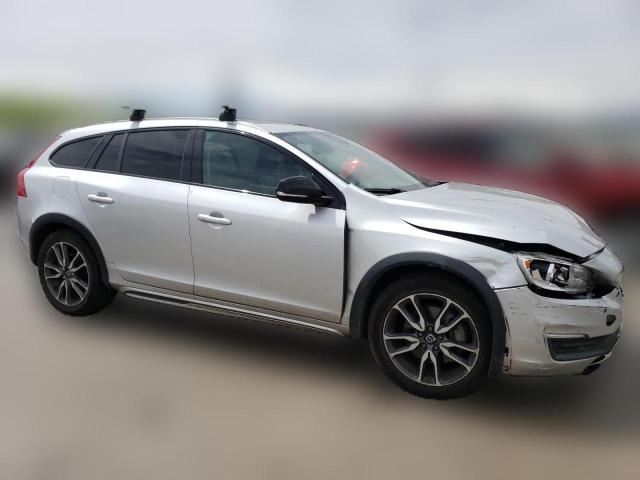  VOLVO V60 2016 Сріблястий