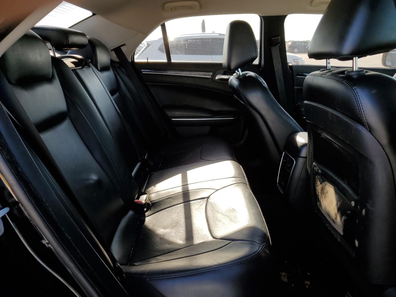 2015 Chrysler 300 Limited VIN: 2C3CCAAG0FH931774 Lot: 60499704