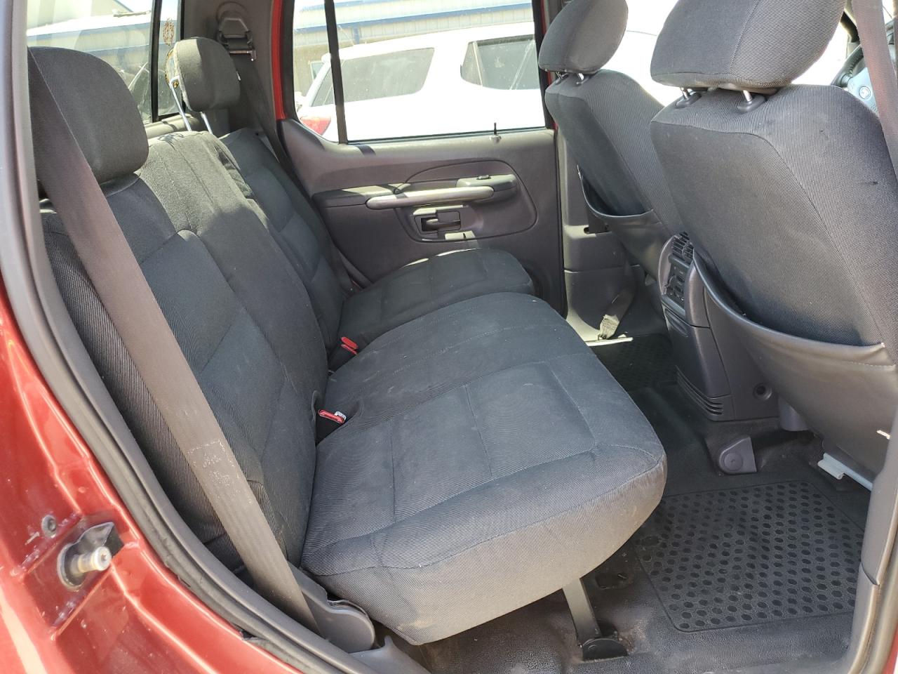 2001 Ford Explorer Sport Trac VIN: 1FMZU67E81UB38584 Lot: 57865124
