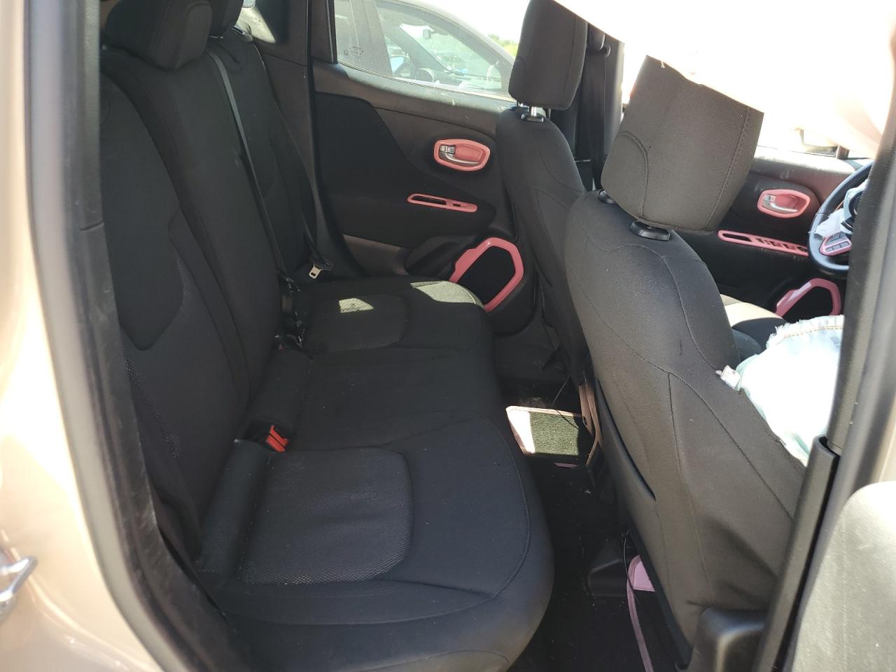 2015 Jeep Renegade Latitude VIN: ZACCJABTXFPC23219 Lot: 58118174