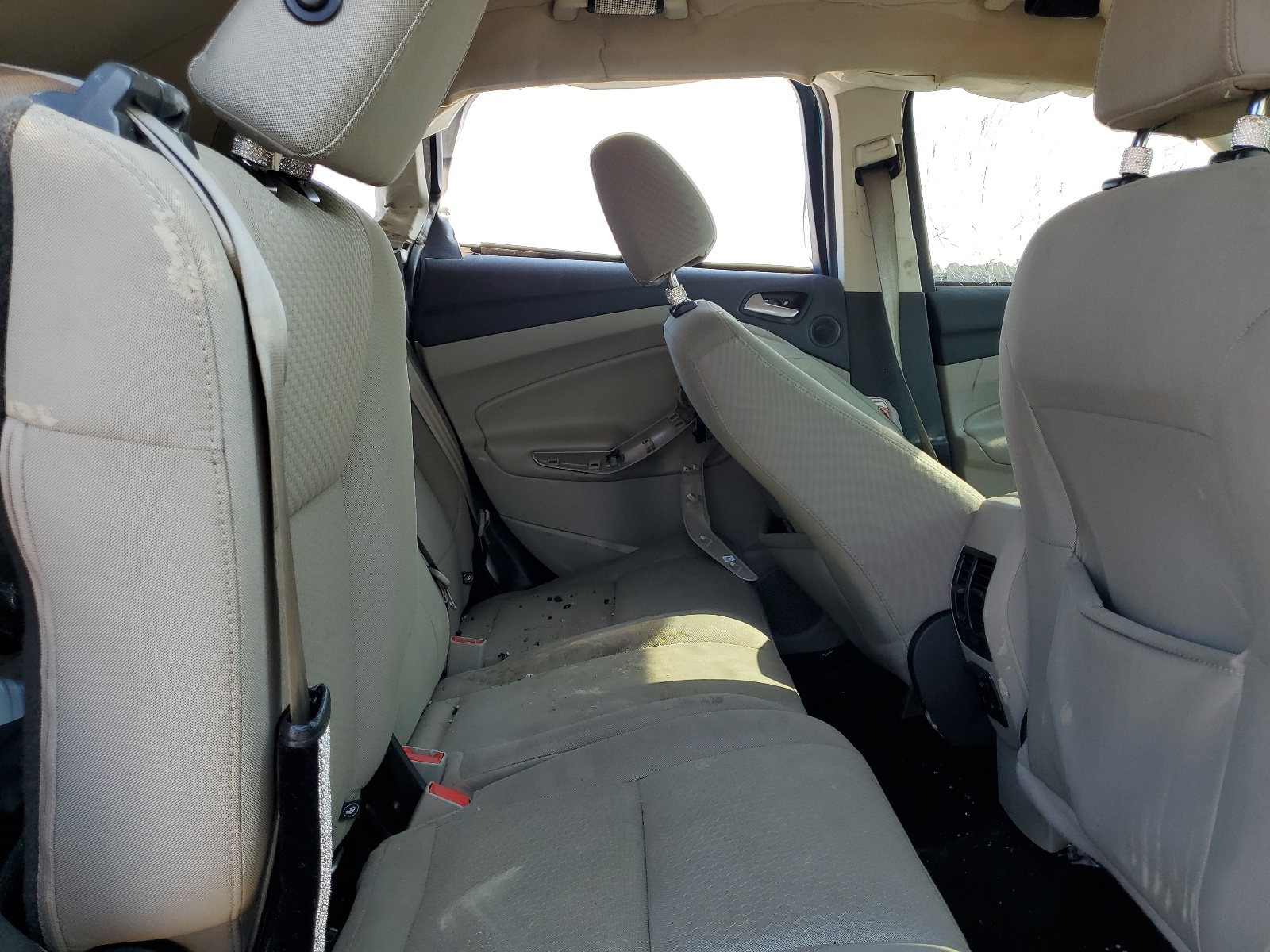 1FMCU9G94HUD95262 2017 Ford Escape Se