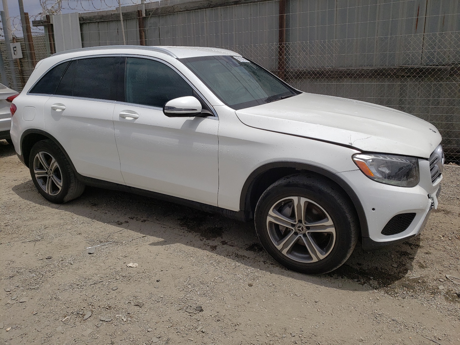 2019 Mercedes-Benz Glc 300 vin: WDC0G4JB2KV158200