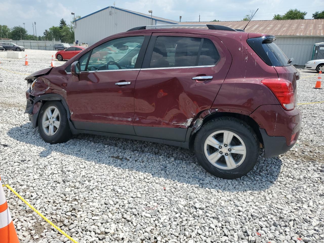 3GNCJLSB4HL237669 2017 CHEVROLET TRAX - Image 2