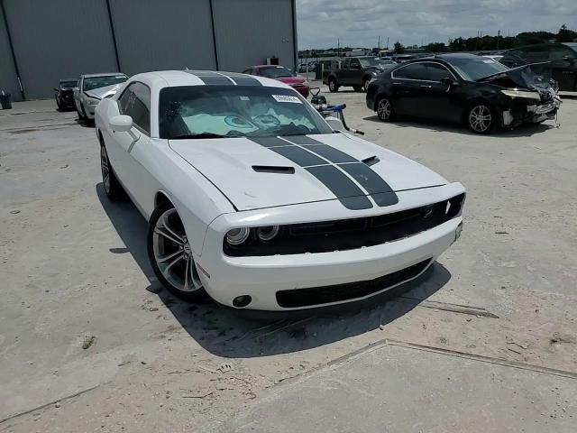 2018 Dodge Challenger Sxt VIN: 2C3CDZAG0JH271983 Lot: 59685614