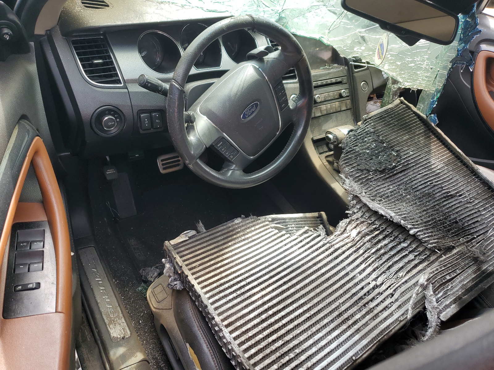 1FAHP2KT6AG165454 2010 Ford Taurus Sho