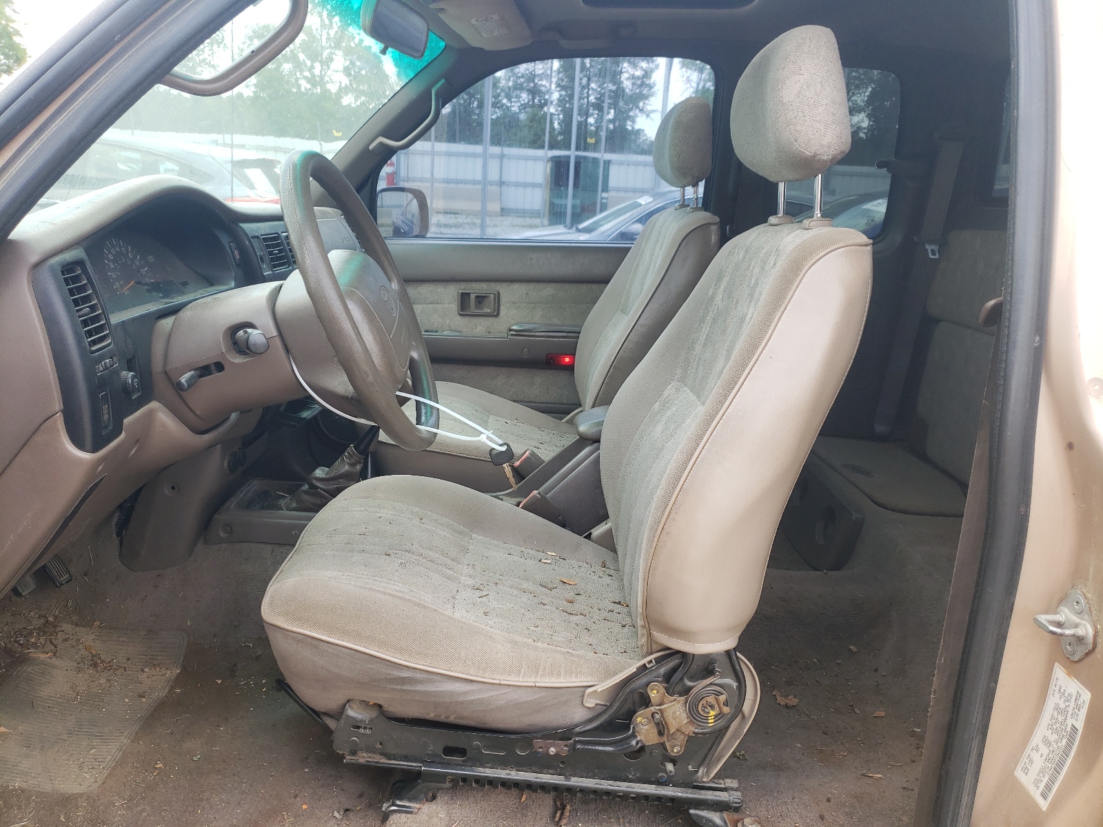 4TAWN72N5YZ668554 2000 Toyota Tacoma Xtracab