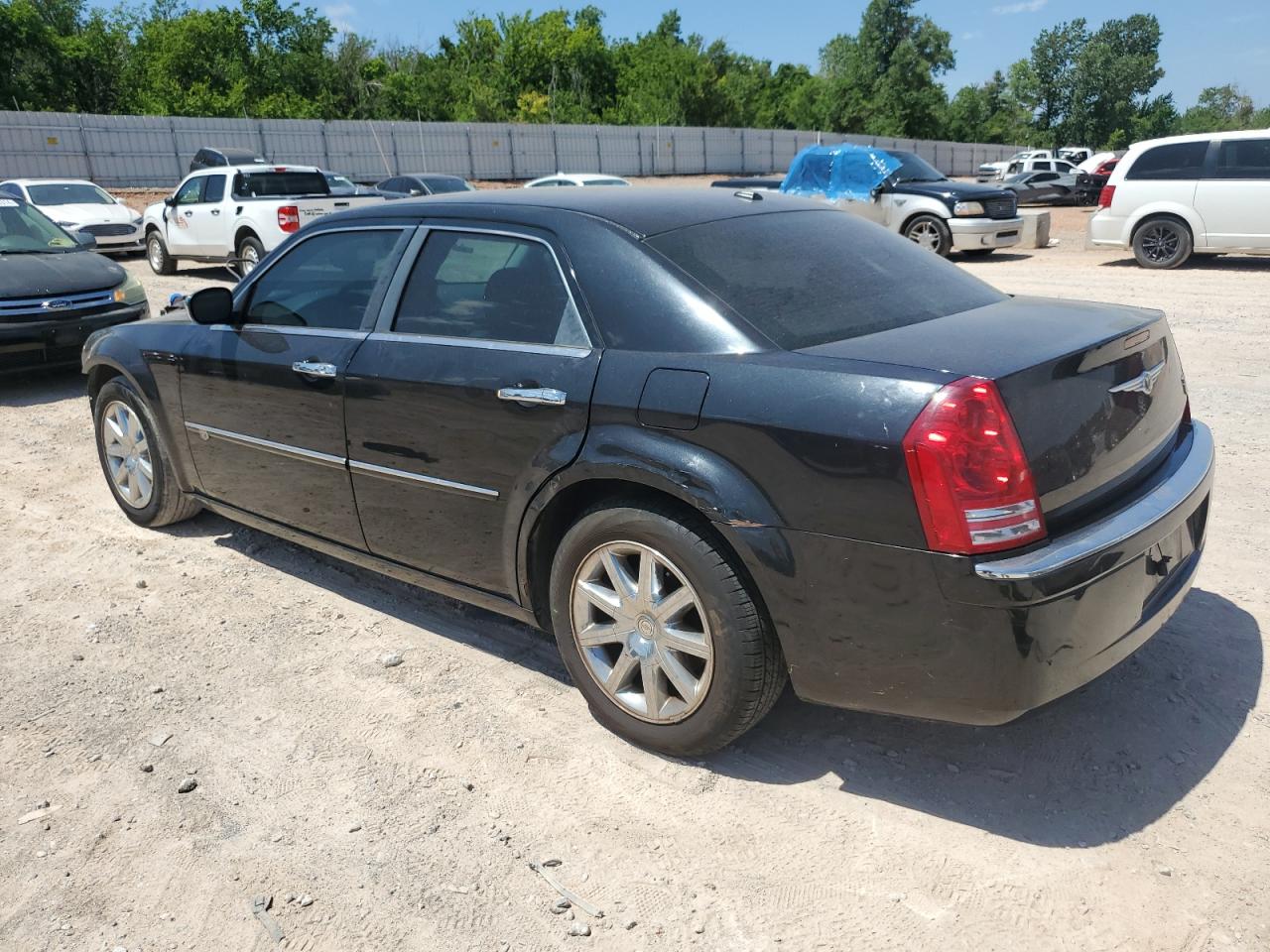 2009 Chrysler 300 - Image 2