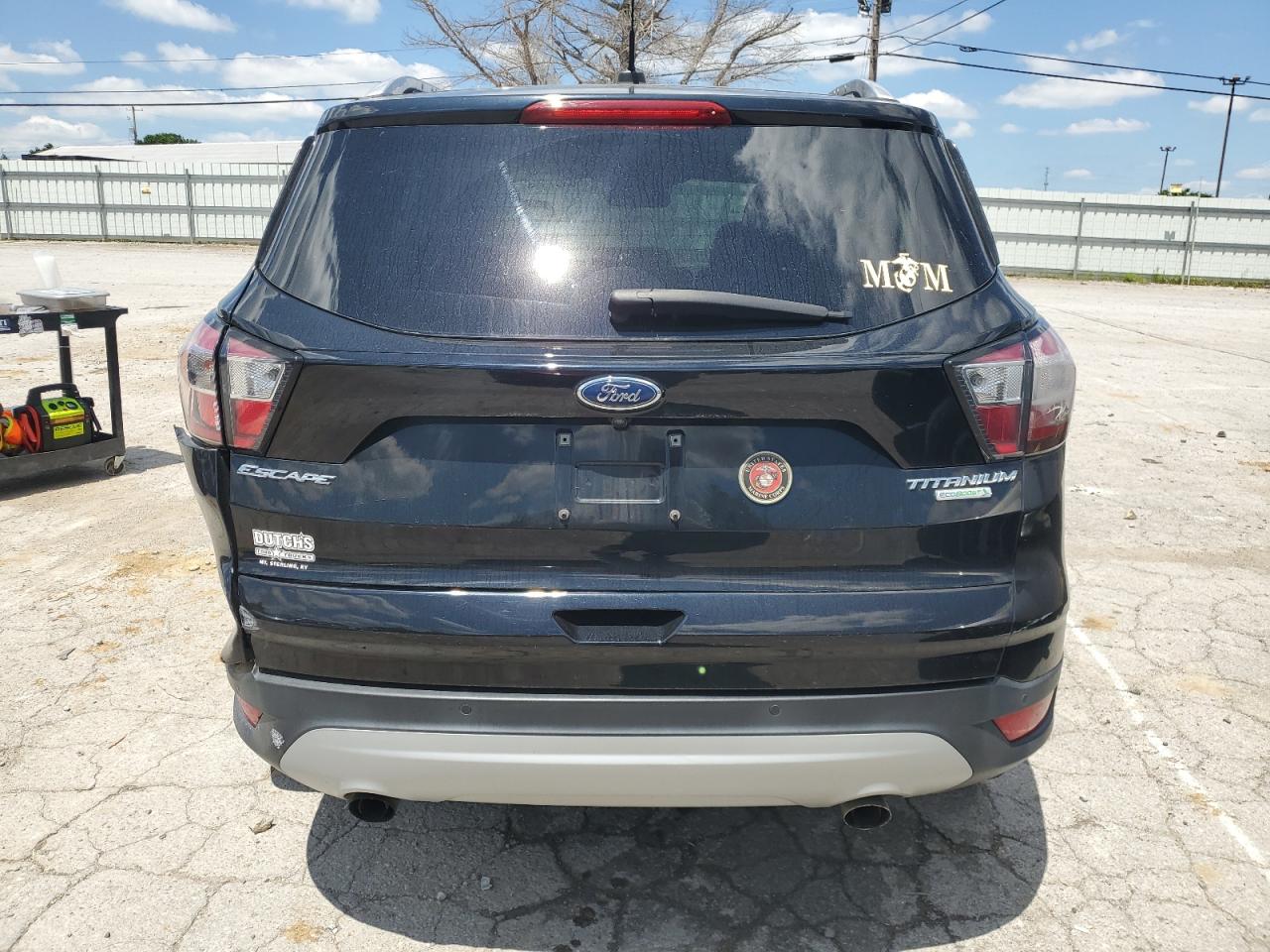 1FMCU0JDXHUD17612 2017 Ford Escape Titanium